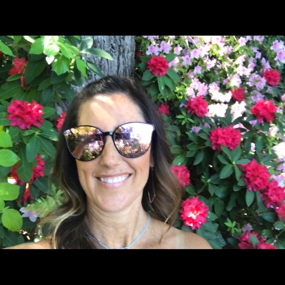 Meet your Posher, Thea - Picture 1 of 1